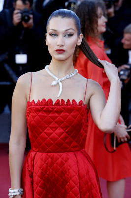 Bella Hadid pic #935053