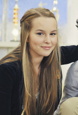 photo 9 in Bridgit Mendler gallery [id576873] 2013-02-22 00:00:00