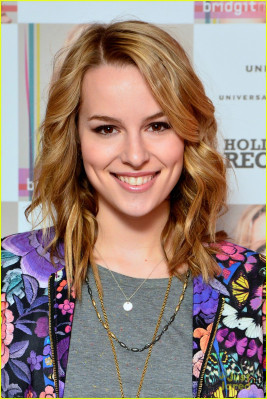 photo 3 in Bridgit Mendler gallery [id666423] 2014-02-04 00:00:00