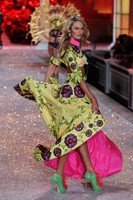 Candice Swanepoel pic #555414