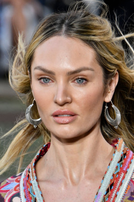 photo 3 in Candice Swanepoel gallery [id1241776] 2020-12-02 00:00:00