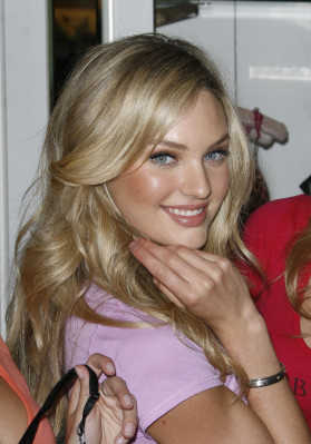 Candice Swanepoel pic #325816