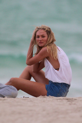 Candice Swanepoel pic #671915