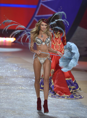 Candice Swanepoel pic #551567