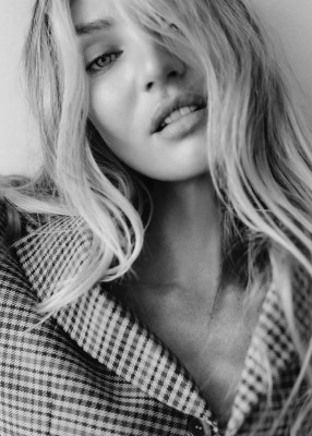 photo 11 in Candice Swanepoel gallery [id1336245] 2023-11-03 00:00:00