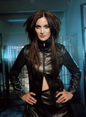 Carrie Anne Moss pic #103197