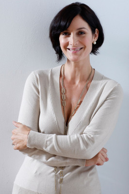 Carrie Anne Moss pic #280032