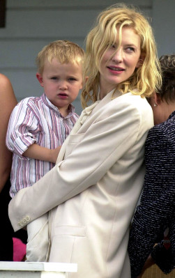photo 9 in Blanchett gallery [id249362] 2010-04-16 00:00:00