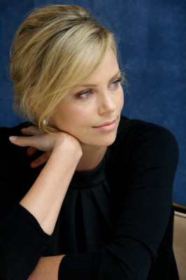 Charlize Theron pic #535546