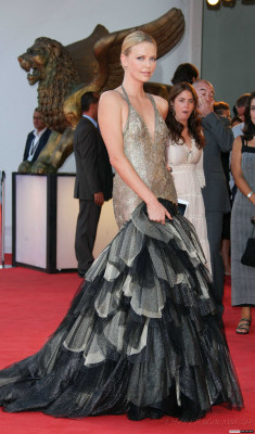 Charlize Theron pic #883215