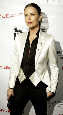 Charlize Theron pic #321368