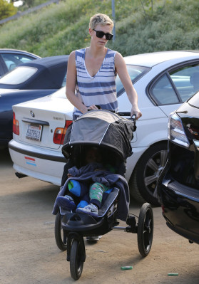 Charlize Theron pic #591275
