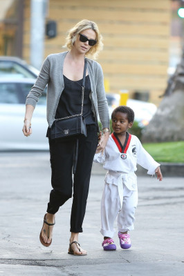 Charlize Theron pic #762727