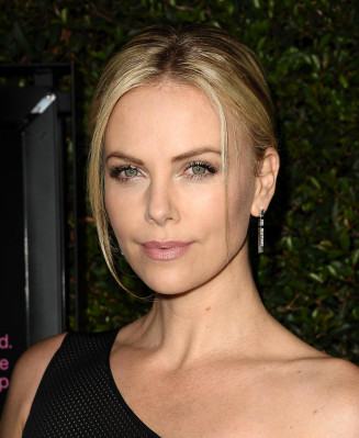Charlize Theron pic #431590