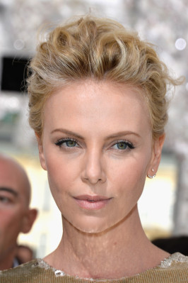 Charlize Theron pic #717275