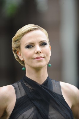 Charlize Theron pic #489259