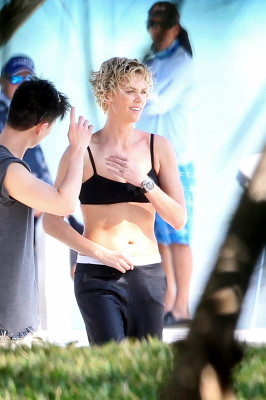 Charlize Theron pic #682198