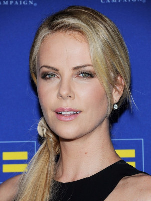 Charlize Theron pic #462290