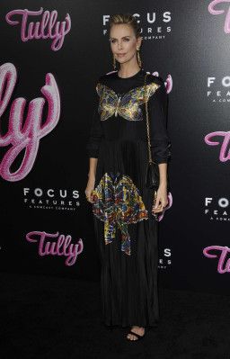 Charlize Theron pic #1030486
