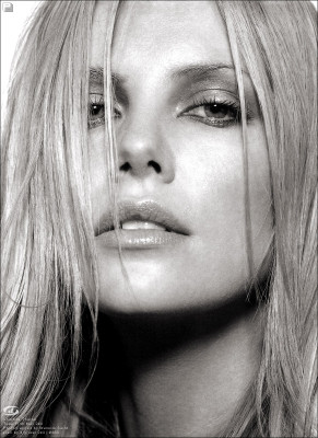 Charlize Theron pic #13914