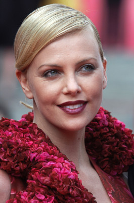 Charlize Theron pic #402257