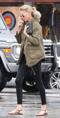 Charlize Theron pic #997230