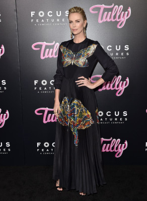 Charlize Theron pic #1033028