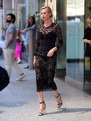 Charlize Theron pic #1034821
