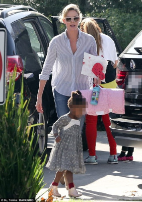 Charlize Theron pic #1007414