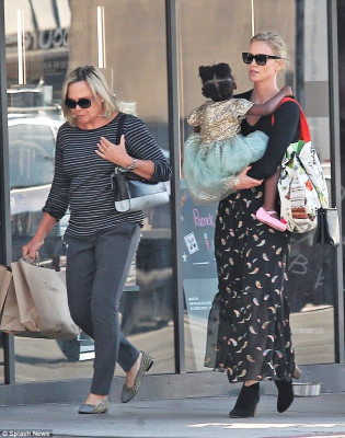 Charlize Theron pic #990160