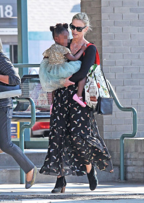 Charlize Theron pic #990164
