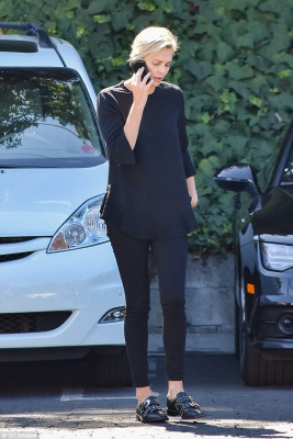 Charlize Theron pic #992989