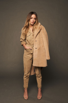 photo 4 in Chloe Bennet gallery [id1290680] 2021-12-29 00:00:00