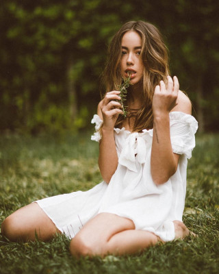 Chloe Bennet pic #1143110
