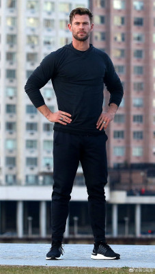 Chris Hemsworth pic #1194360