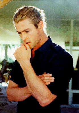 photo 24 in Chris Hemsworth gallery [id513026] 2012-07-20 00:00:00