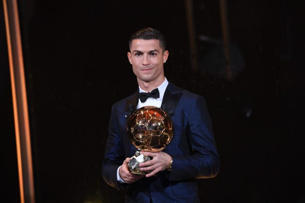 photo 19 in Cristiano Ronaldo gallery [id987608] 2017-12-08 00:00:00