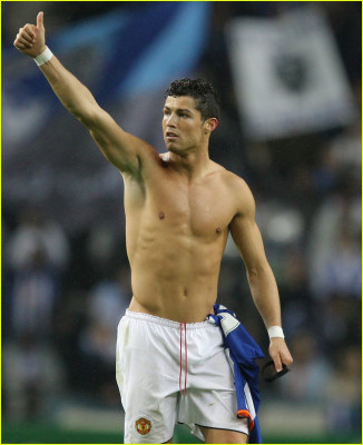 photo 17 in Cristiano Ronaldo gallery [id148313] 2009-04-21 00:00:00