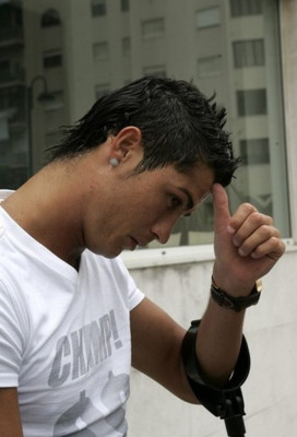photo 20 in Cristiano Ronaldo gallery [id146056] 2009-04-08 00:00:00