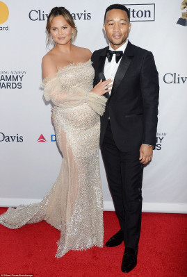 Christine Teigen pic #1003671