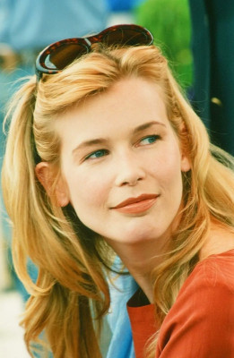 photo 17 in Claudia Schiffer gallery [id1366858] 2025-03-04 00:00:00