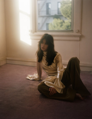 Daisy Edgar-Jones pic #1327464
