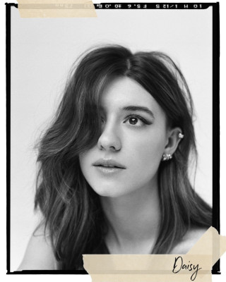 Daisy Edgar-Jones pic #1321173