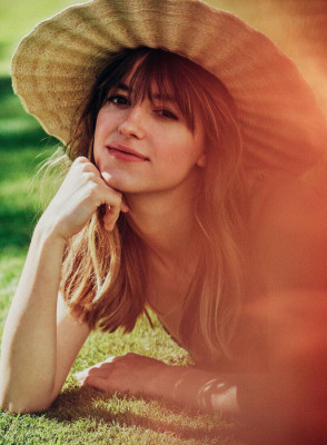 Daisy Edgar-Jones pic #1325114