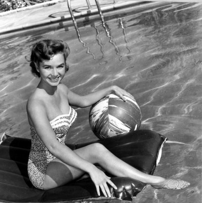 photo 8 in Debbie Reynolds gallery [id412230] 2011-10-14 00:00:00