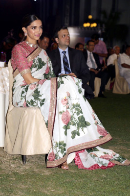 Deepika Padukone pic #920973
