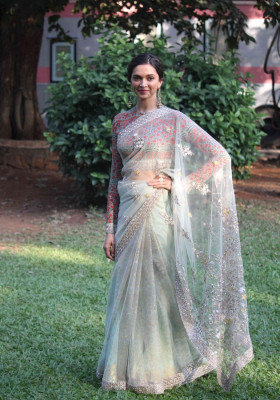 Deepika Padukone pic #894368
