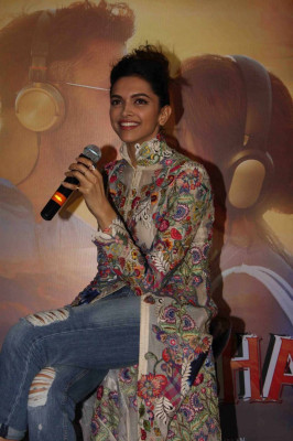 Deepika Padukone pic #836067