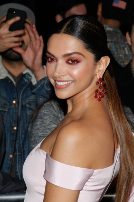 Deepika Padukone pic #905656