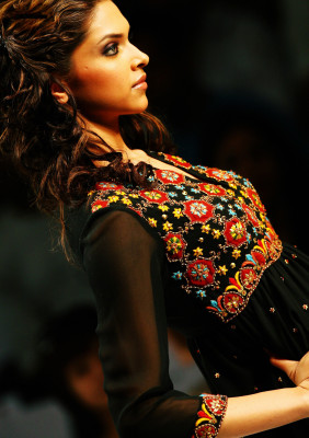 Deepika Padukone pic #546988